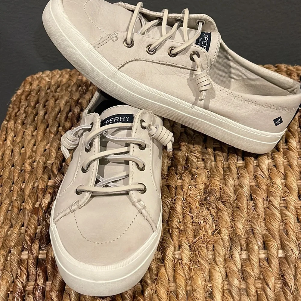 Women’s Sperry Sneakers size 6 1/2 - Picture 4 of 4